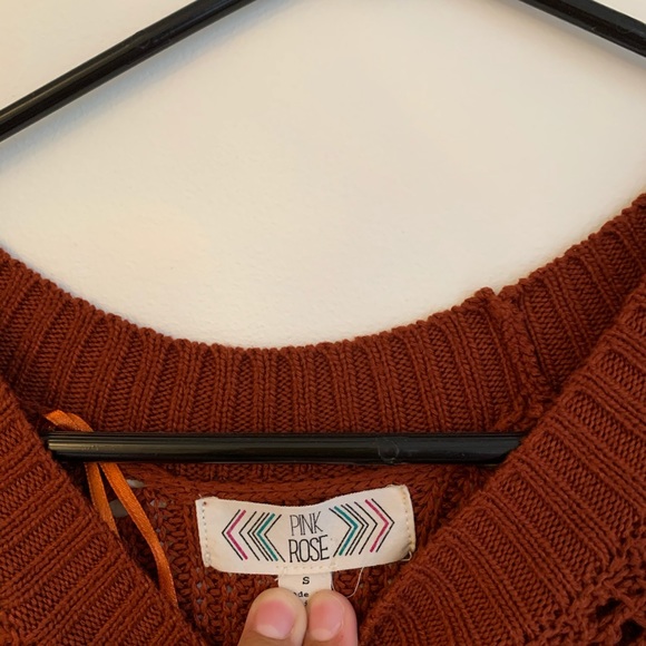 Maroon/Burgundy Sweater with cut out shoulders - Picture 2 of 3